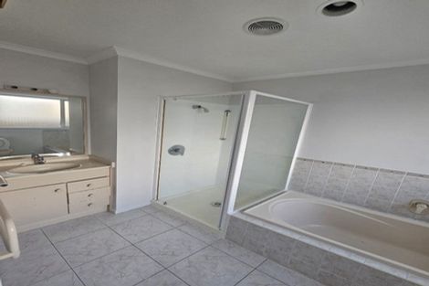 Photo of property in 2 Etwall Court, Dannemora, Auckland, 2016