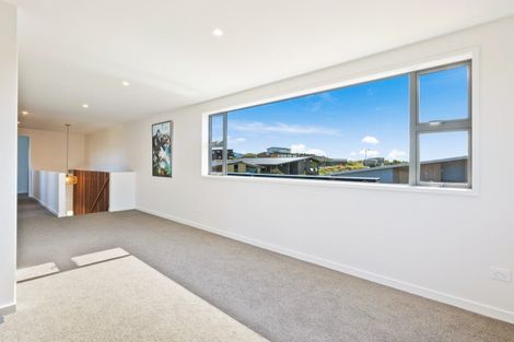 Photo of property in 4 Mirek Street, Waikanae, 5036