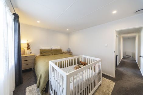 Photo of property in 42 Cascade Crescent, Westbrook, Palmerston North, 4412