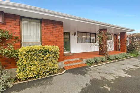 Photo of property in 8a Beauchamp Street, Karori, Wellington, 6012