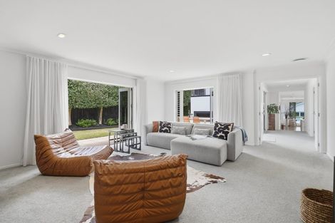 Photo of property in 57 Wainui Avenue, Point Chevalier, Auckland, 1022