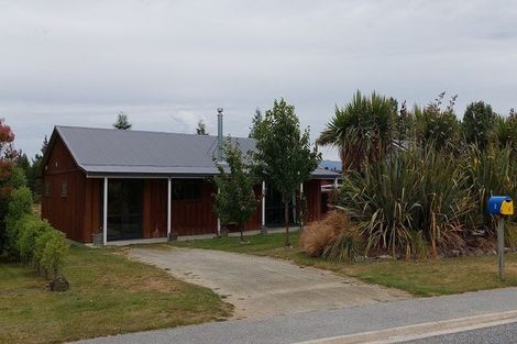 Photo of property in 5 Charles Court, Lake Hawea, Wanaka, 9382