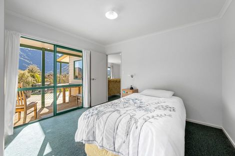 Photo of property in 826 Queen Charlotte Drive, Havelock, Picton, 7281