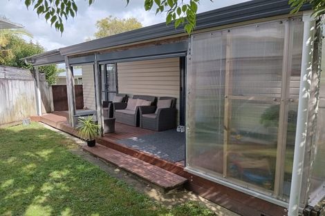 Photo of property in 2 Preston Avenue, Henderson, Auckland, 0610