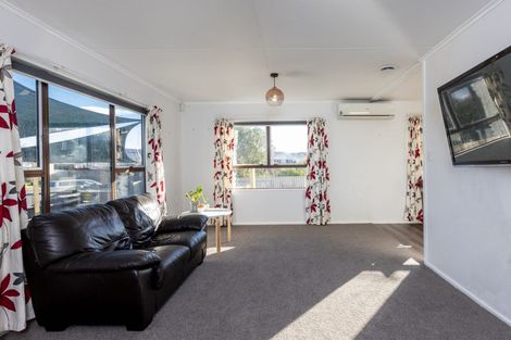 Photo of property in 24 Ranfurly Street, Tamatea, Napier, 4112