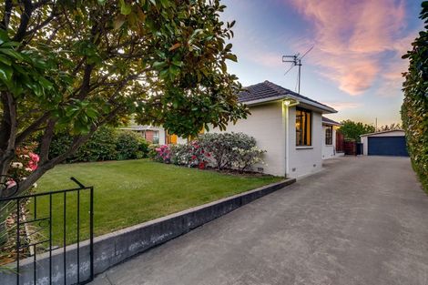 Photo of property in 37 Flower Street, Bryndwr, Christchurch, 8053