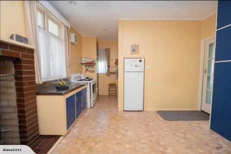 Photo of property in 3 Marine Parade, Eastbourne, Lower Hutt, 5013