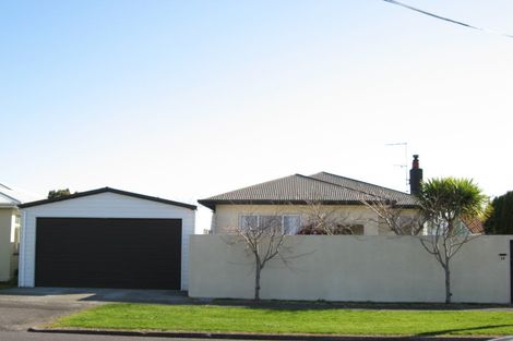 Photo of property in 14 Newton Street, Fitzroy, New Plymouth, 4312