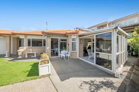 Photo of property in 18 Chesterfield Way, Orewa, 0931