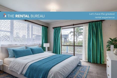 Photo of property in 35 Castleford Street, Green Bay, Auckland, 0604