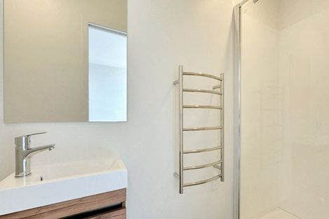 Photo of property in 1/2 Riversdale Road, Avondale, Auckland, 1026