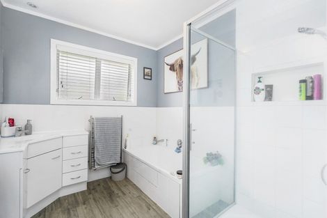 Photo of property in 25 Marnane Terrace, St Andrews, Hamilton, 3200