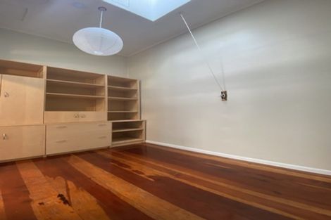 Photo of property in 17 Chatham Street, Berhampore, Wellington, 6023