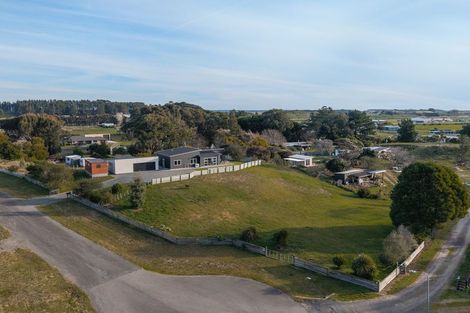 Photo of property in 11 Maury Place, Foxton, 4814