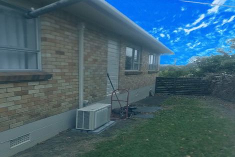 Photo of property in 22 Penton Road, Stanmore Bay, Whangaparaoa, 0932
