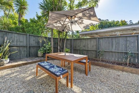 Photo of property in 1/615 Swanson Road, Swanson, Auckland, 0612