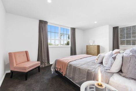 Photo of property in 2 Tio Tio Road, Miramar, Wellington, 6022