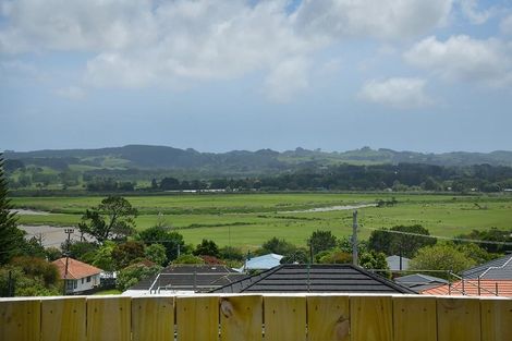 Photo of property in 35 St James Avenue, Helensville, 0800