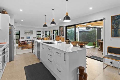 Photo of property in 6 Kingi Te Ahoaho Place, Otaki, 5512