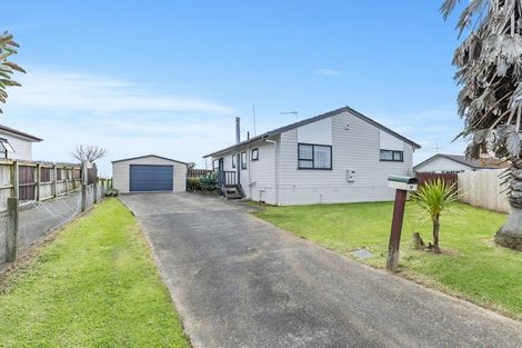 Photo of property in 20 Anglers Way, Wattle Downs, Auckland, 2102