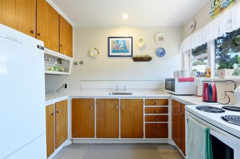 Photo of property in 15 Abel Tasman Avenue, Henderson, Auckland, 0610