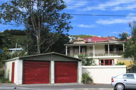 Photo of property in 4 Albert Street, Island Bay, Wellington, 6023