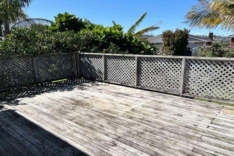 Photo of property in 239 Forrest Hill Road, Forrest Hill, Auckland, 0620