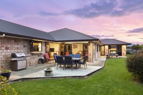 Photo of property in 10 Evans Court, Pukekohe, 2120