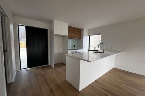 Photo of property in 1/21 Divich Avenue, Te Atatu South, Auckland, 0610