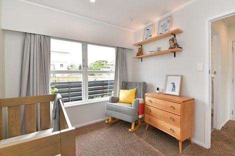 Photo of property in 4/766 Beach Road, Browns Bay, Auckland, 0630