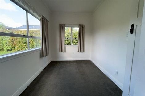 Photo of property in 52 Evans Road, Glen Eden, Auckland, 0602