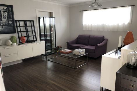 Photo of property in 11 Castaing Crescent, Te Atatu South, Auckland, 0610