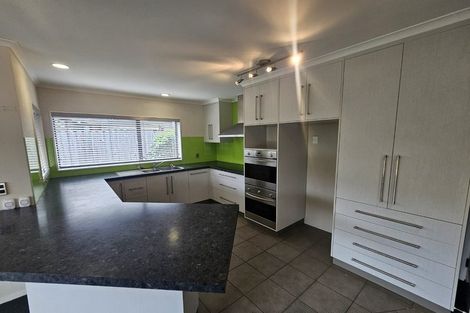 Photo of property in 2/7 Edendale Road, Somerville, Auckland, 2014