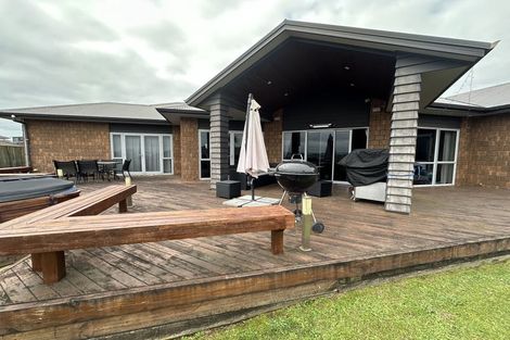 Photo of property in 7 Raddington Way, Huntington, Hamilton, 3210