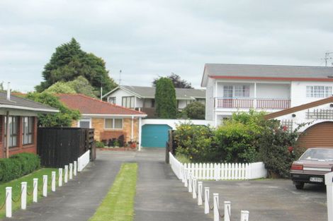 Photo of property in 2/108 Beach Road, Pahurehure, Papakura, 2113