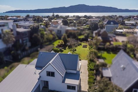 Photo of property in 5 Falla Street, Paraparaumu Beach, Paraparaumu, 5032