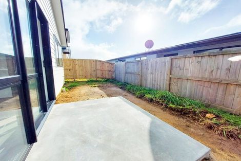 Photo of property in 2/2 Jennian Avenue, Rototuna North, Hamilton, 3281