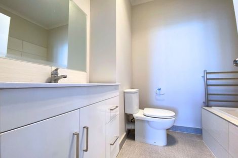 Photo of property in 32a/132 Stancombe Road, Flat Bush, Auckland, 2016