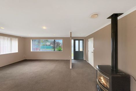 Photo of property in 8a Lloyd Drive, Nawton, Hamilton, 3200