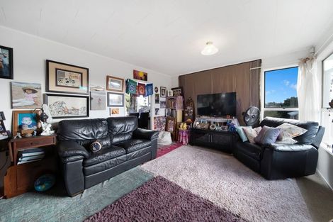 Photo of property in 16 Volante Avenue, Wattle Downs, Auckland, 2103