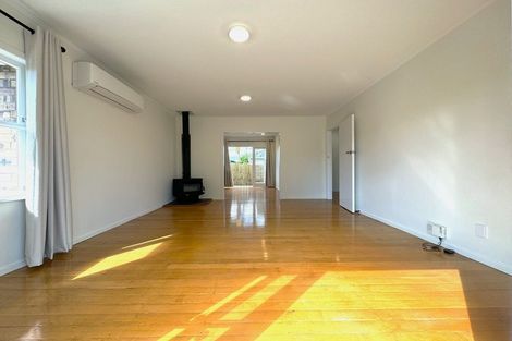 Photo of property in 23 Megan Avenue, Pakuranga Heights, Auckland, 2010
