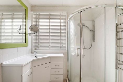 Photo of property in 15 Cleveland Street, Edgeware, Christchurch, 8013