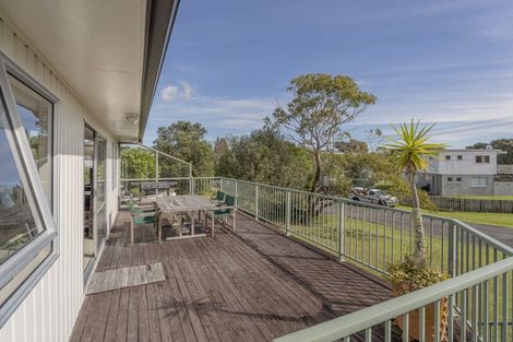 Photo of property in 20 Hardy Place, Cooks Beach, Whitianga, 3591