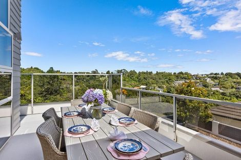 Photo of property in 189 Heta Road, Highlands Park, New Plymouth, 4312