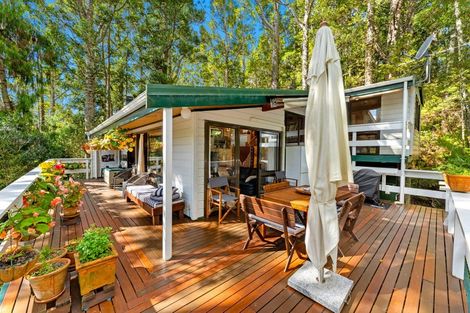 Photo of property in 89 Brick Bay Drive, Sandspit, Warkworth, 0982