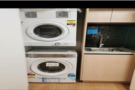 Photo of property in 21a Frobisher Way, Clendon Park, Auckland, 2103