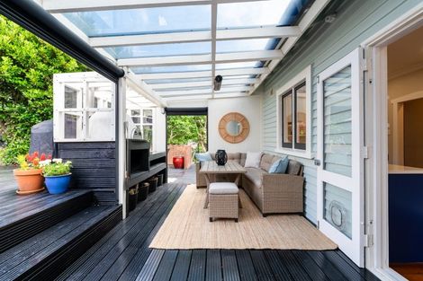 Photo of property in 12 Sunshine Avenue, Karori, Wellington, 6012