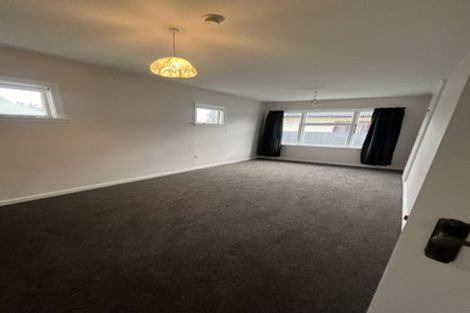 Photo of property in 37 Yaldhurst Road, Sockburn, Christchurch, 8042