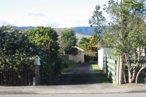 Photo of property in 30 Domain Road, Otaki, 5512