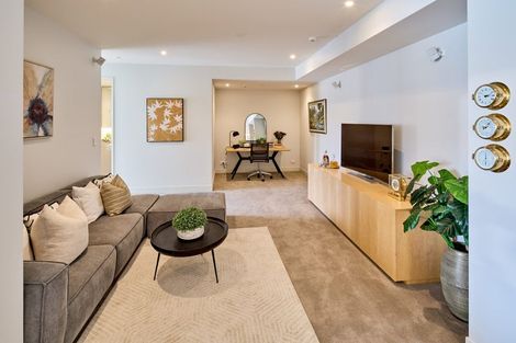 Photo of property in Clyde Quay Wharf, 2b/6 Clyde Quay Wharf, Te Aro, Wellington, 6011